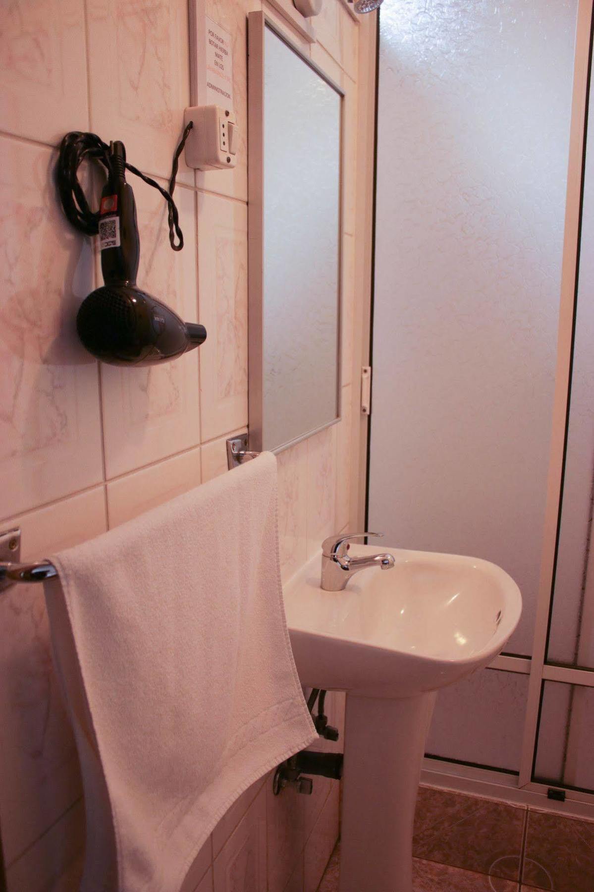 Hostal Hielo Sur Punta Arenas Dış mekan fotoğraf